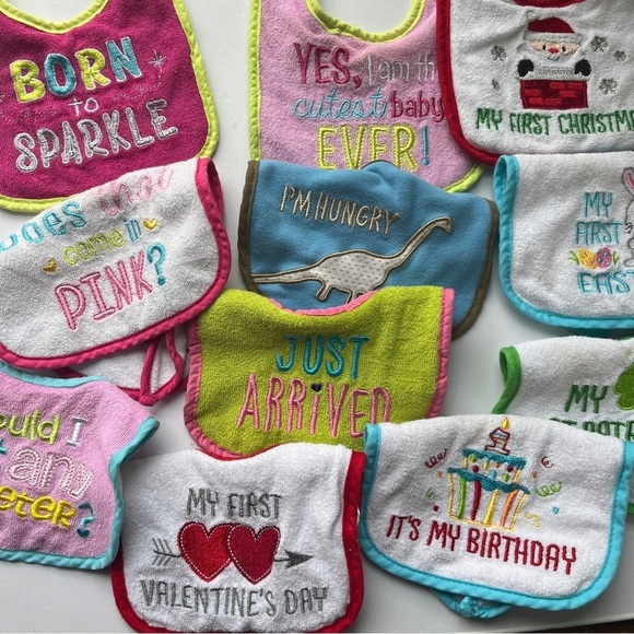 +10 Baby Girl Boy Infant Feeding Bibs Christmas Easter Birthday Valentine’s Day - Picture 1 of 7